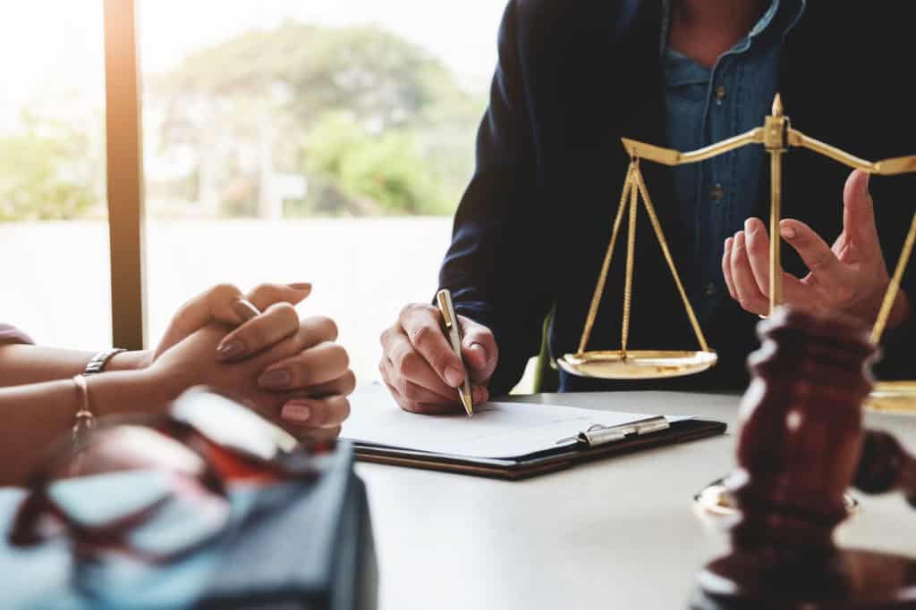 Court Applications vs. Mediation: A Less Stressful Path with EH Mediation Totton
